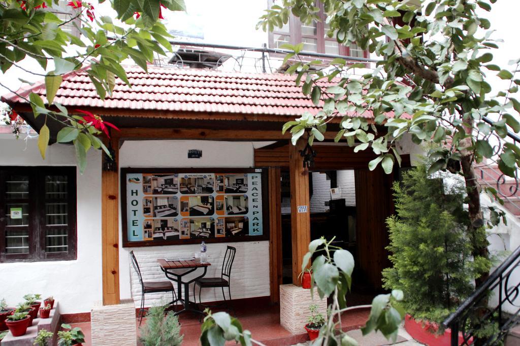 Hotel Peace N Park Kathmandu Room photo
