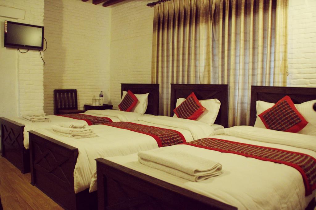 Hotel Peace N Park Kathmandu Room photo