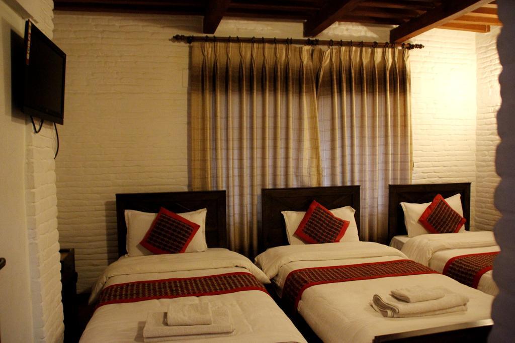 Hotel Peace N Park Kathmandu Room photo