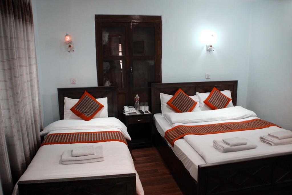 Hotel Peace N Park Kathmandu Exterior photo