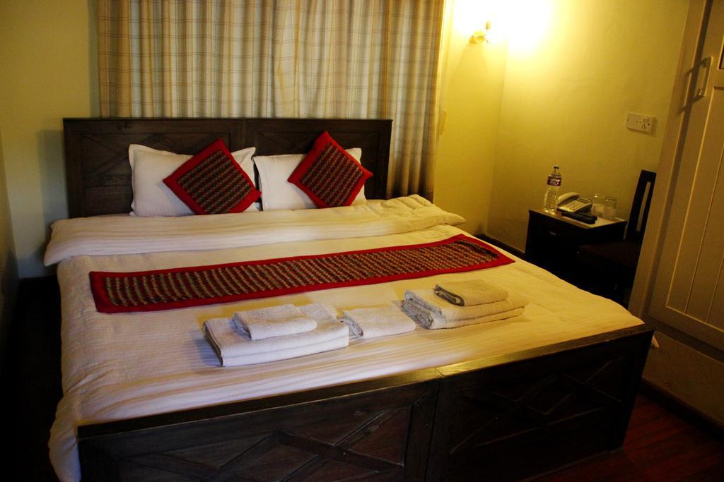 Hotel Peace N Park Kathmandu Exterior photo