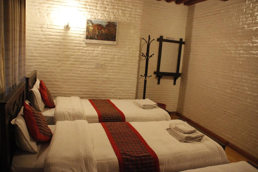 Hotel Peace N Park Kathmandu Exterior photo
